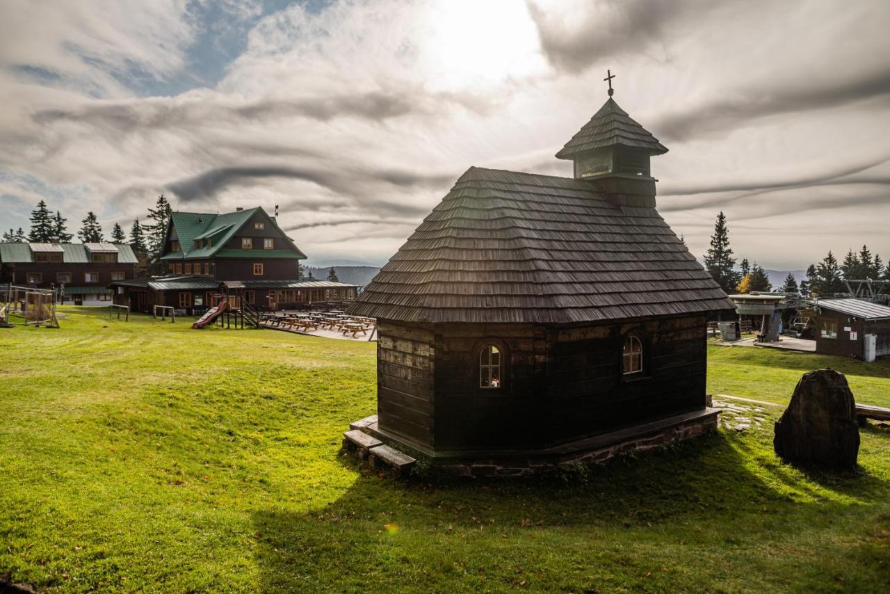 Horsky Hotel Paprsek Старе-Место Экстерьер фото