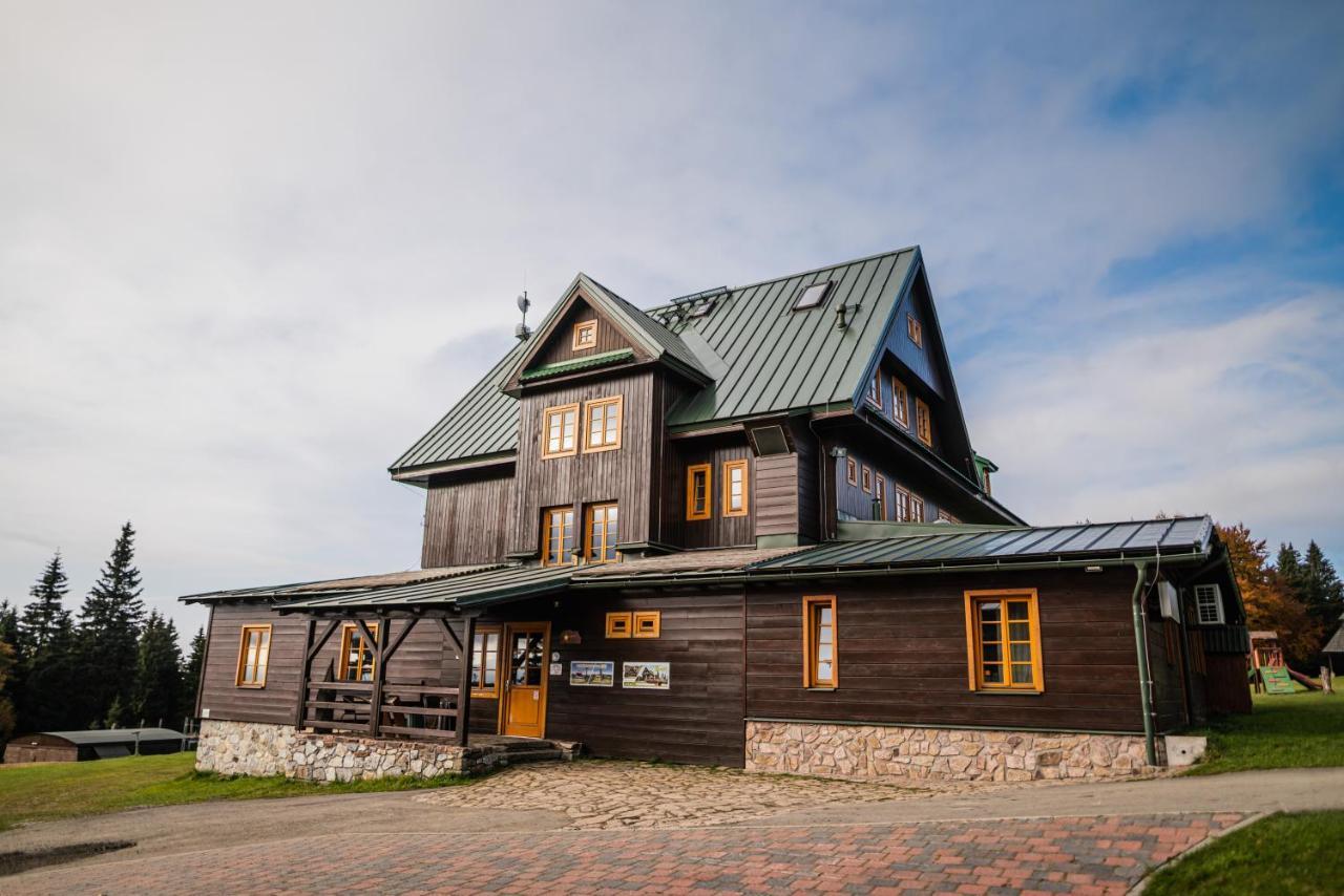 Horsky Hotel Paprsek Старе-Место Экстерьер фото