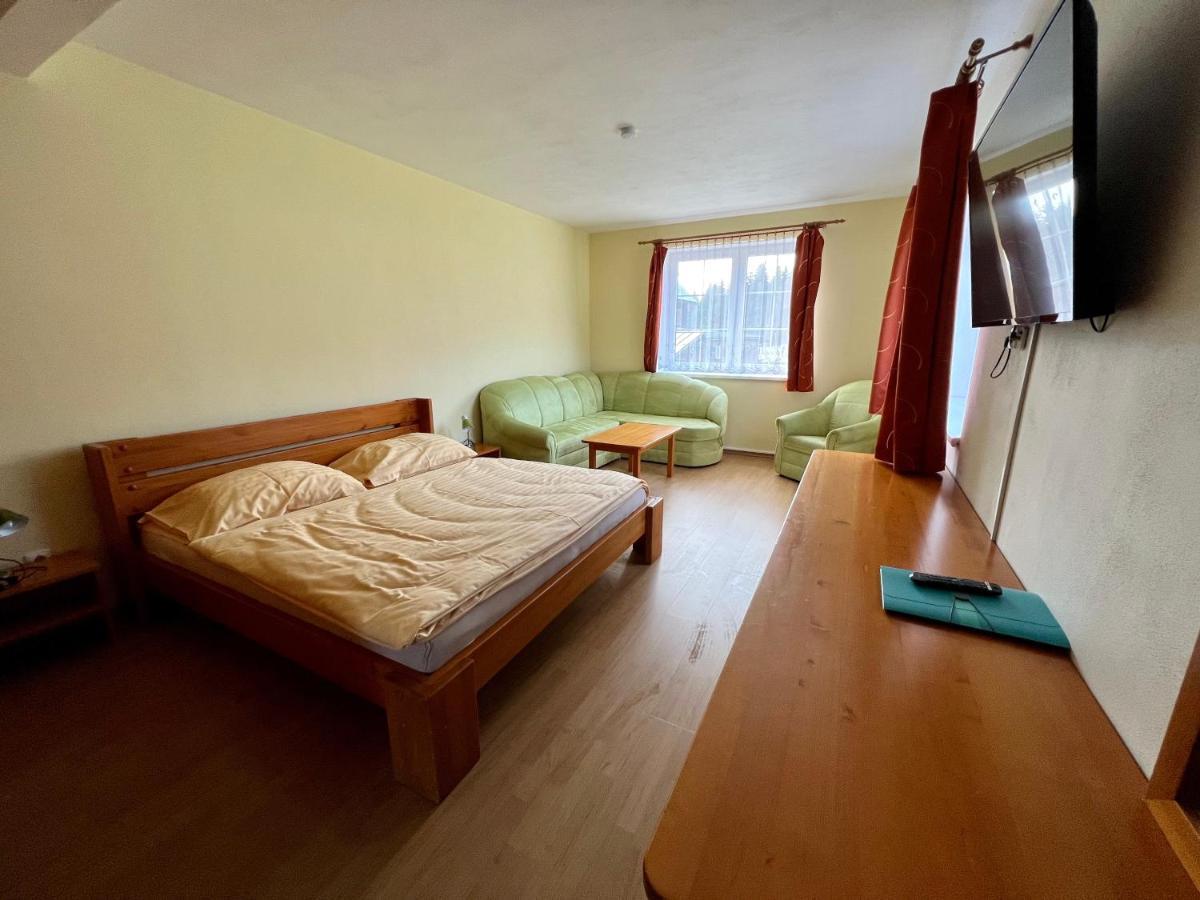 Horsky Hotel Paprsek Старе-Место Экстерьер фото