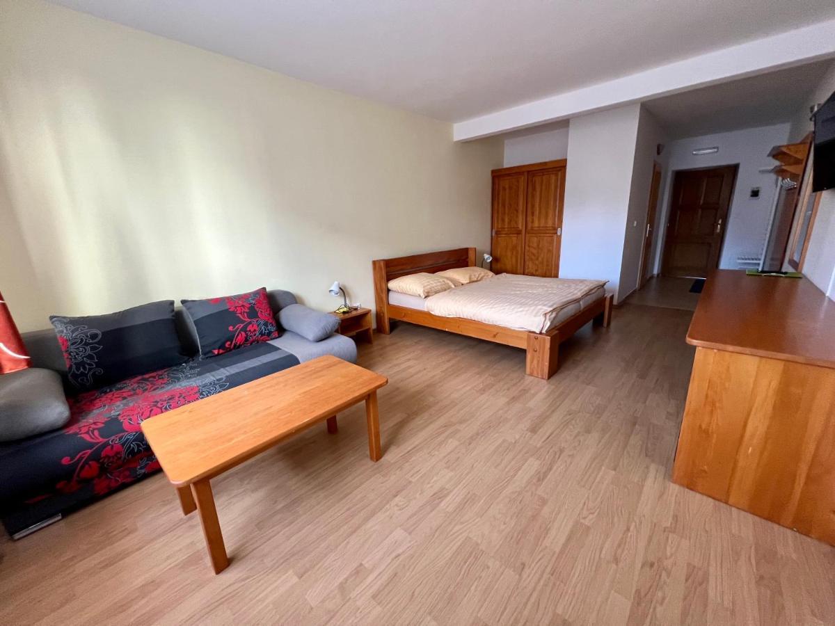 Horsky Hotel Paprsek Старе-Место Экстерьер фото