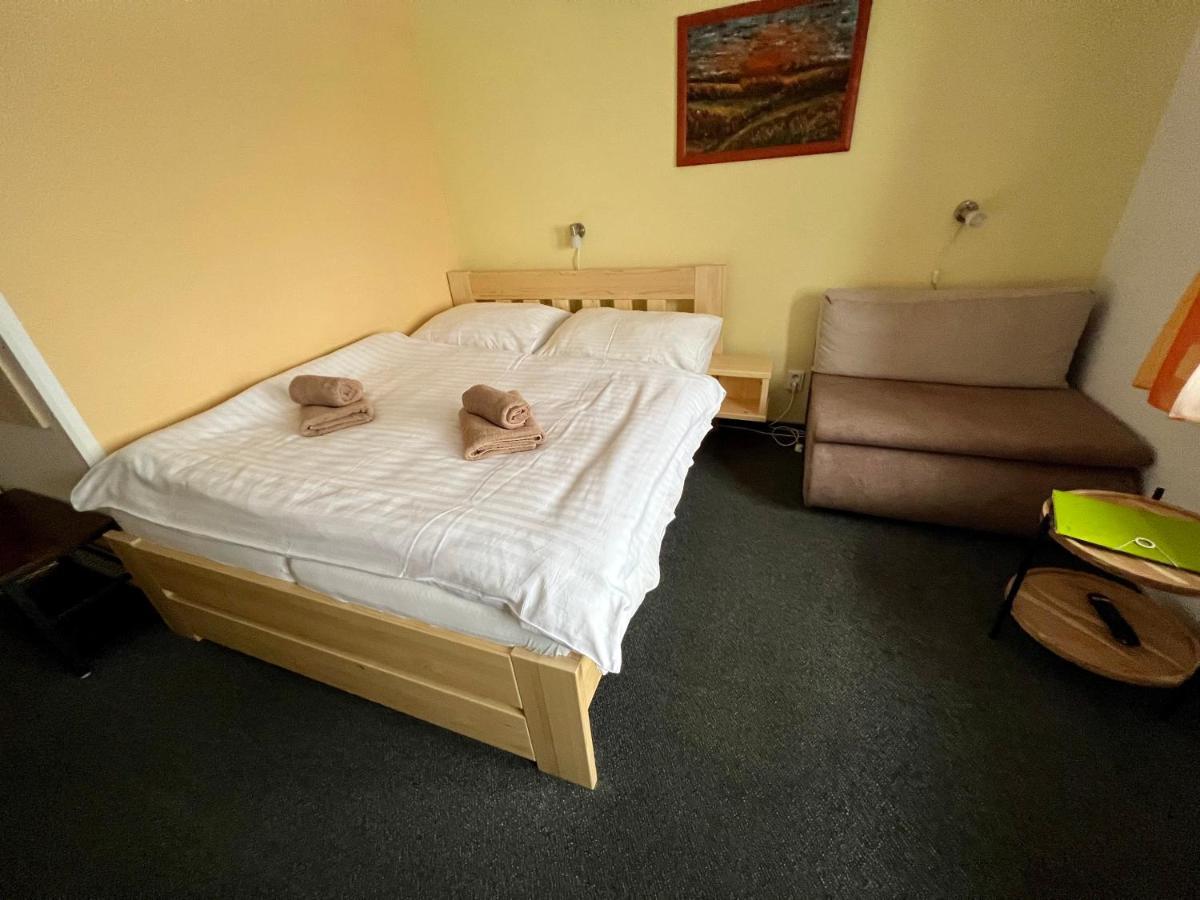 Horsky Hotel Paprsek Старе-Место Экстерьер фото