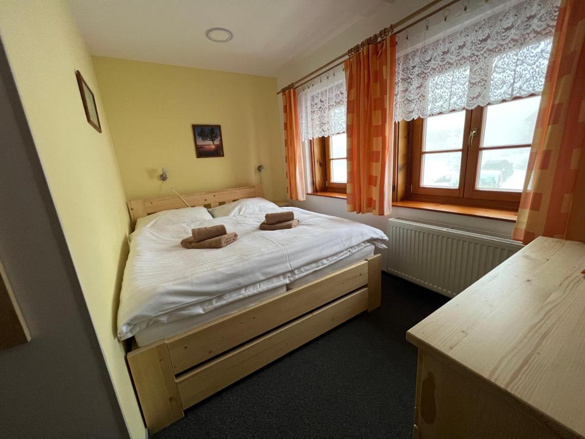 Horsky Hotel Paprsek Старе-Место Экстерьер фото